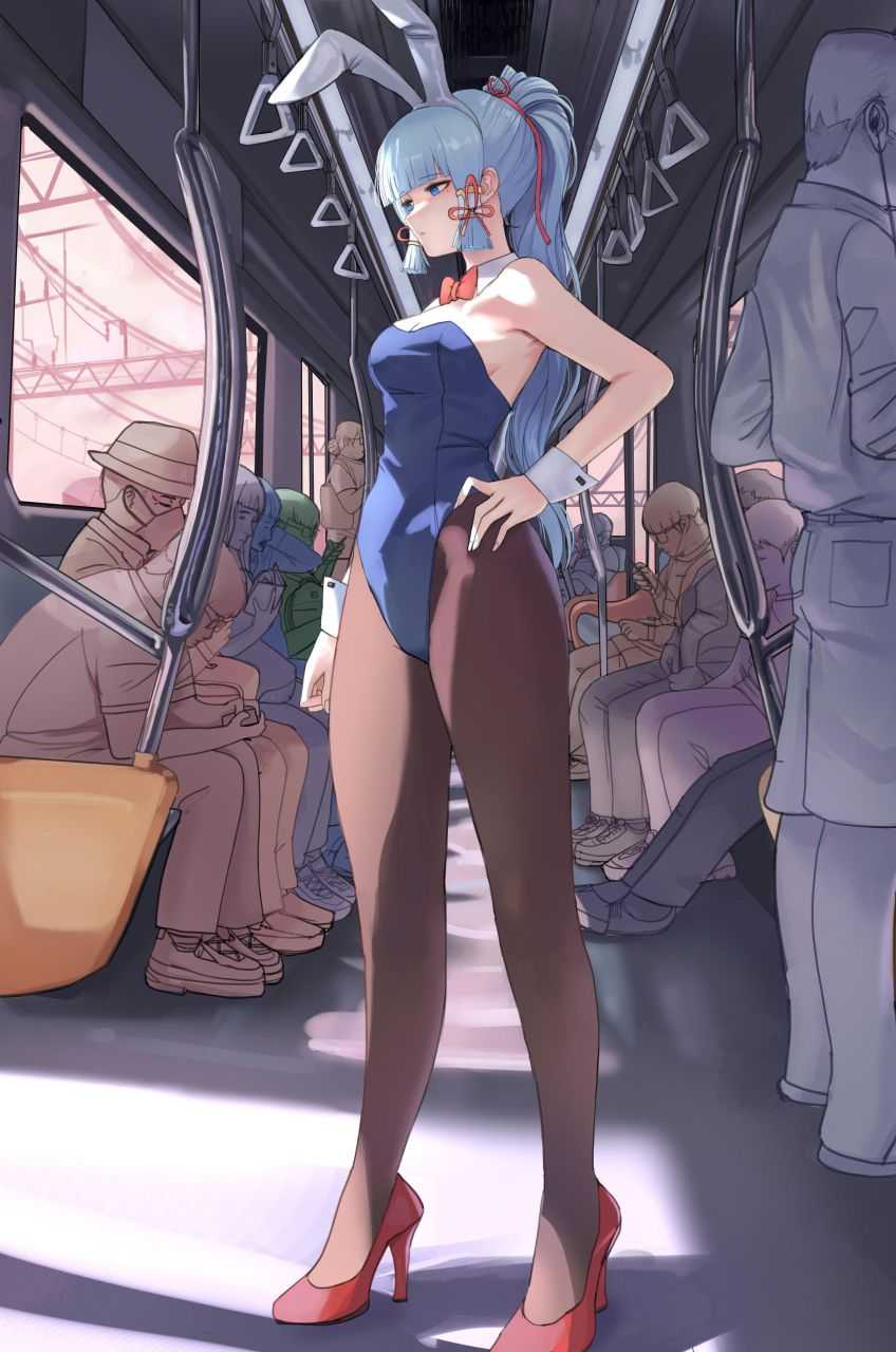 bunnysuit-ayaka-on-train.jpg