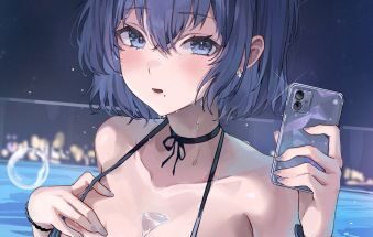naomis-pool-selfie.jpg