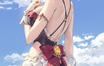 sexy-in-her-new-swimsuit.jpg