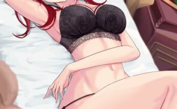 marine-in-black-lingerie.png